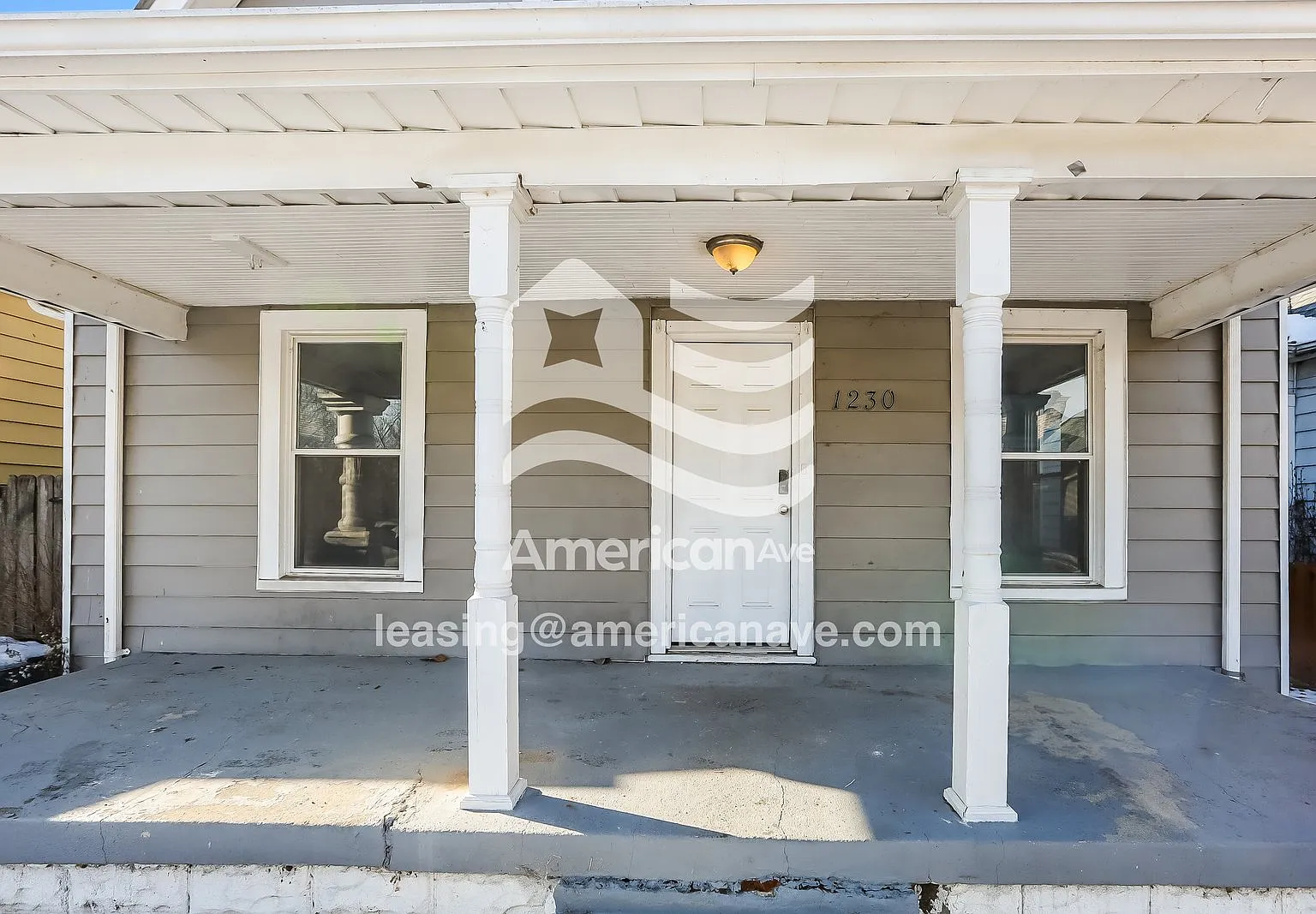 3 bed, 1.5 bath, 1664 sqft, $1,617 — Photo 2