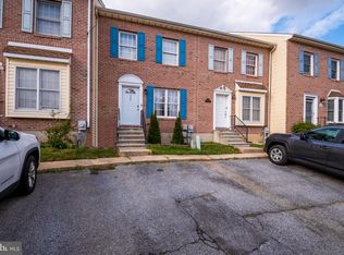 320 Goldsmith Ln, Newark, DE 19702