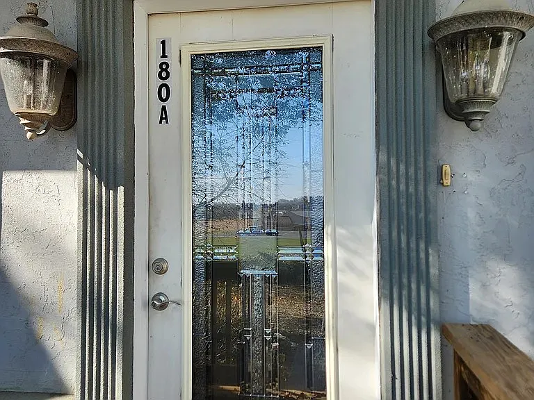 180 Green Acre Rd — Photo 2