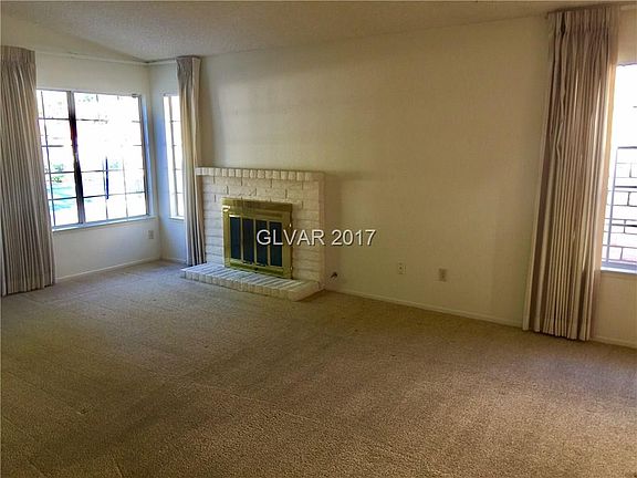 5th image of 5267 Dickens Dr
