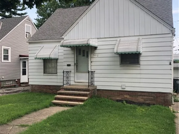 7412 Southfield Ave, Brooklyn, OH 44144