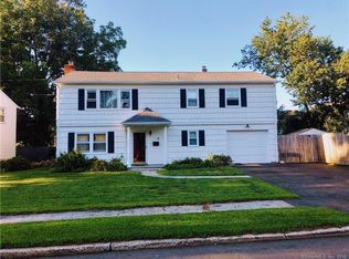 6 Pettom Rd, Norwalk, CT 06850