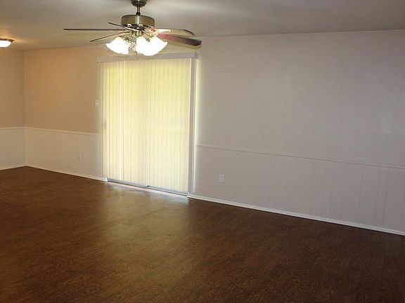 3rd image of 506 Oriole Blvd