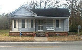 1st image of 806 E Elm St