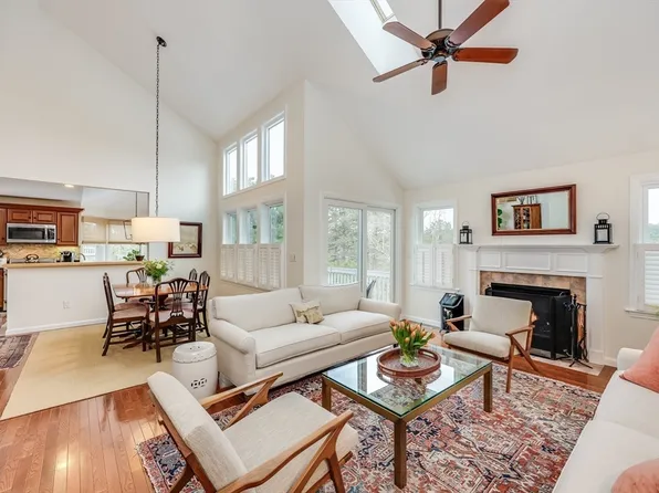 24 Butten Mews, Plymouth, MA 02360