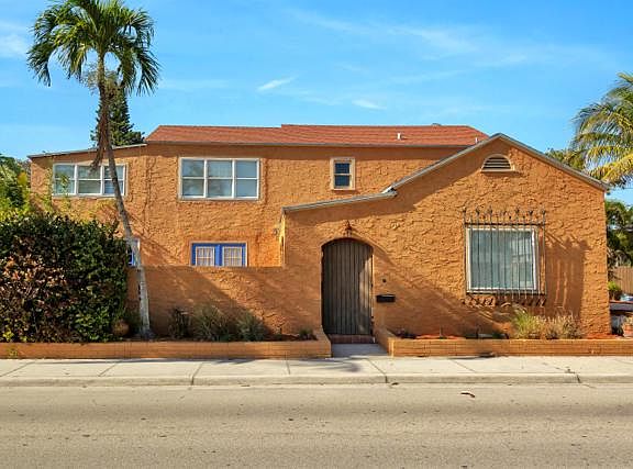 5th image of 624 10th Ave N