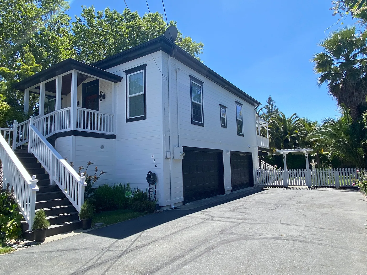 2 bed, 1036 sqft, $3,700 — Photo 4