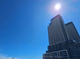 7 Golden Lion Hts #824, Toronto, ON M2M 0C1