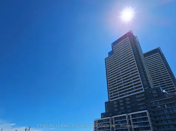 7 Golden Lion Hts, Toronto, ON