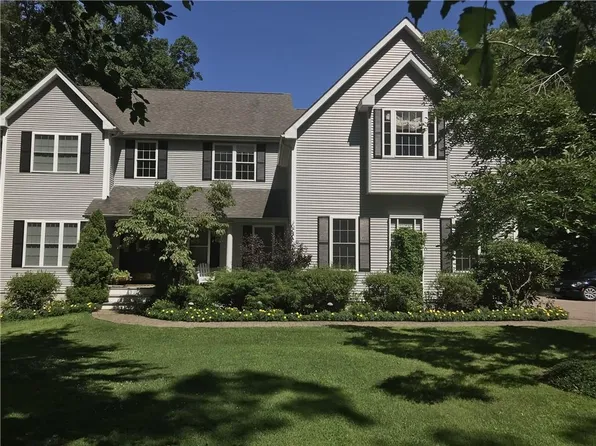 220 Moosehorn Rd, East Greenwich, RI 02818