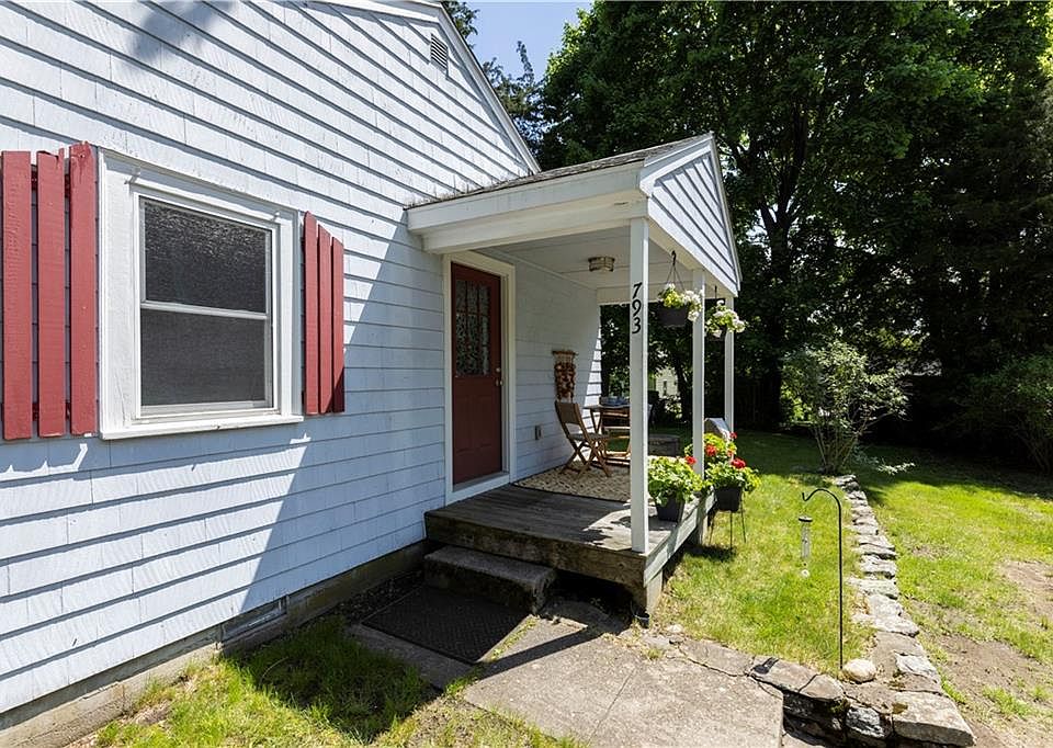 793 Middlebridge Rd, South Kingstown, RI 02879 Zillow