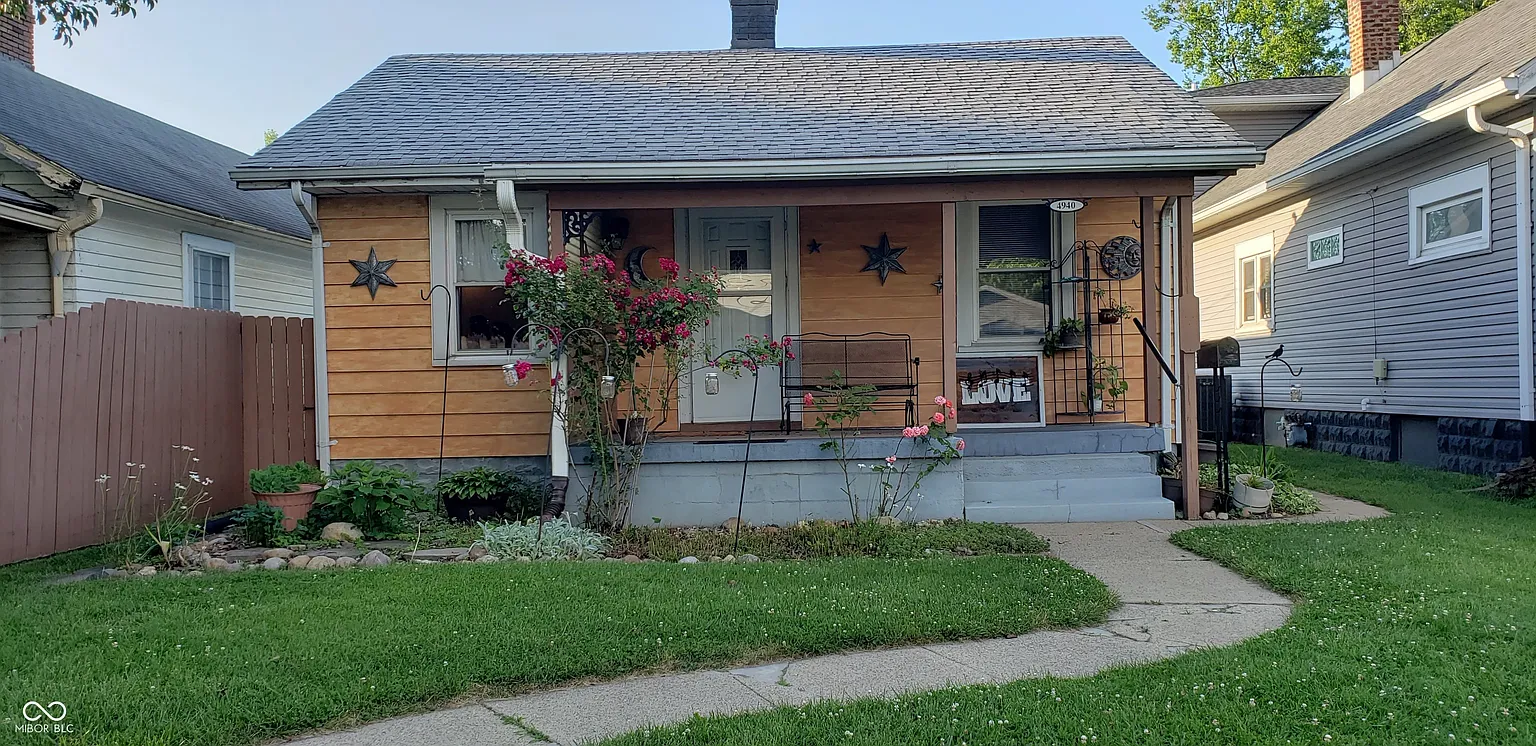 4940 Ford St photo 1