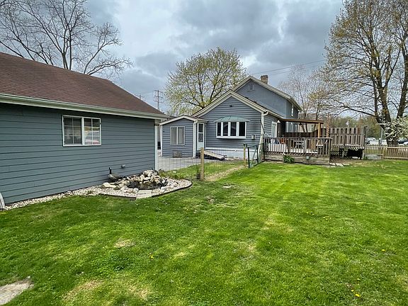 4th image of W239N6348 Maple Ave