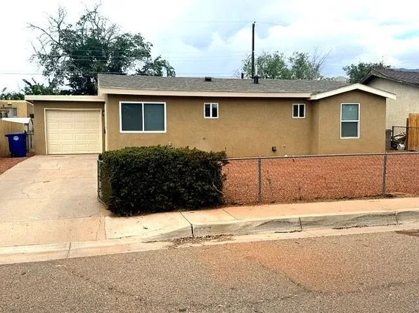 10617 Walker Dr NE, Albuquerque, NM 87112