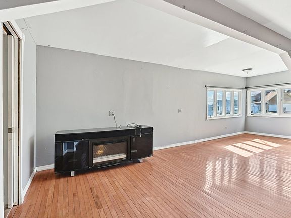 5th image of 33727 N 2nd St