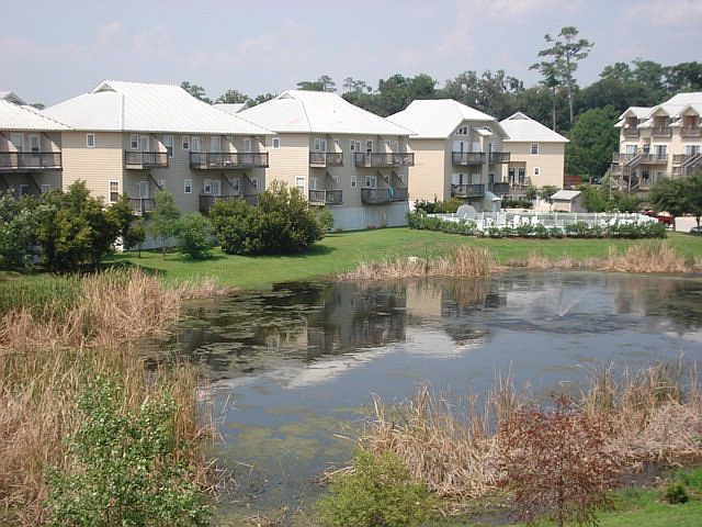 1st image of 4 Yacht Club Dr APT 212