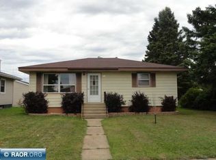 520 3rd St NE, Chisholm, MN 55719