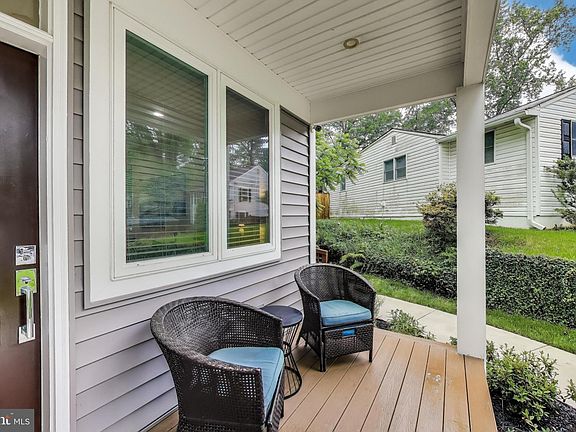4th image of 4008 Halsey Ct
