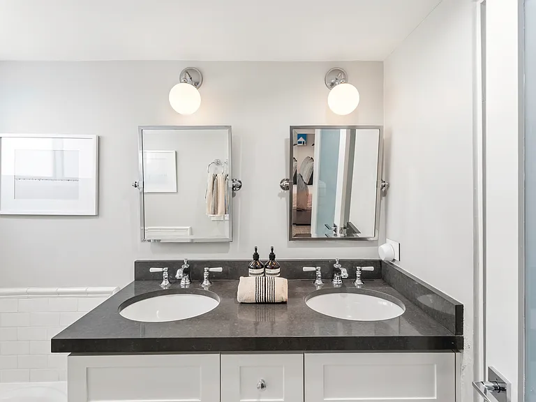 445 Marine Ave — Photo 25