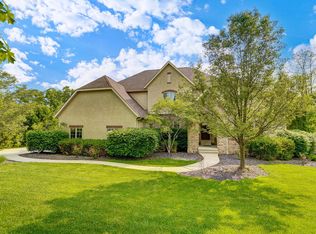 9811 Riverway Run, Powell, OH 43065