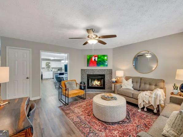 4375 Coopers Creek Dr SE, Smyrna, GA 30082