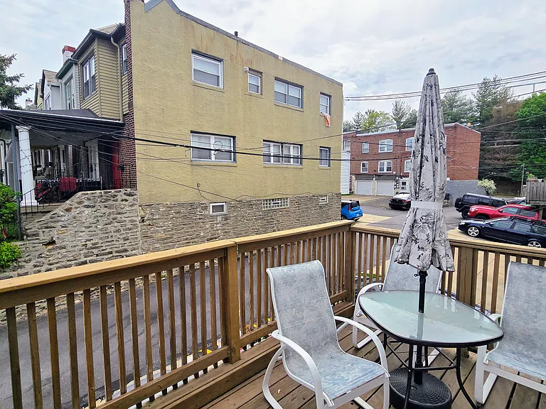 3373 Vaux St — Photo 11