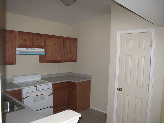 3rd image of 1604 Hartsdale Dr Unit F