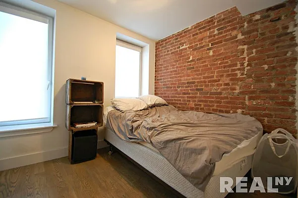 Rented by REAL New York | media 39