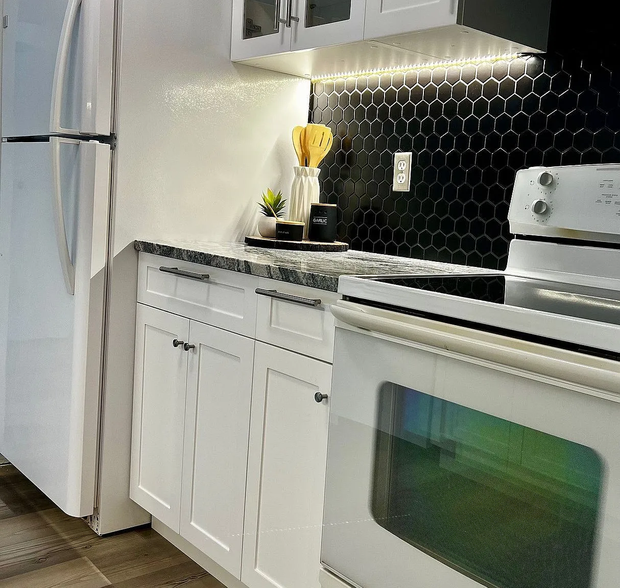 2 bed, $1,950 — Photo 3