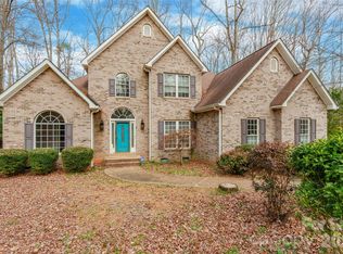 321 Forbes Ct, Lake Wylie, SC 29710