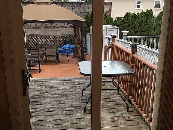 4th image of 741 Barlow Ave