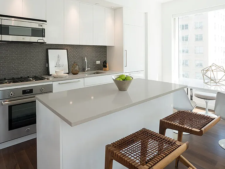 2450 W 44th Ave — Photo 2