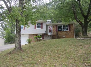 6922 Echo Glen Dr, Hixson, TN 37343