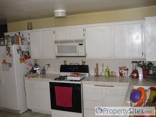 5th image of 641 E Wisteria Ct