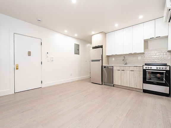 5th image of 53 Clifton Pl #3E