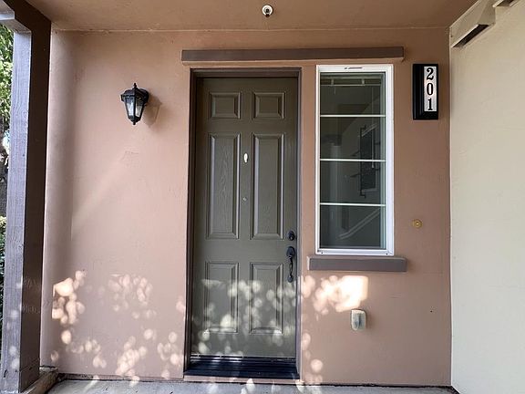 3rd image of 427 Anchor Ln APT 201