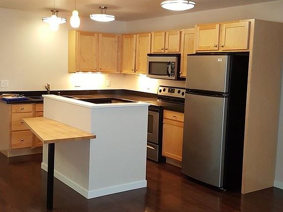 4th image of 801 N Orange St Unit 104