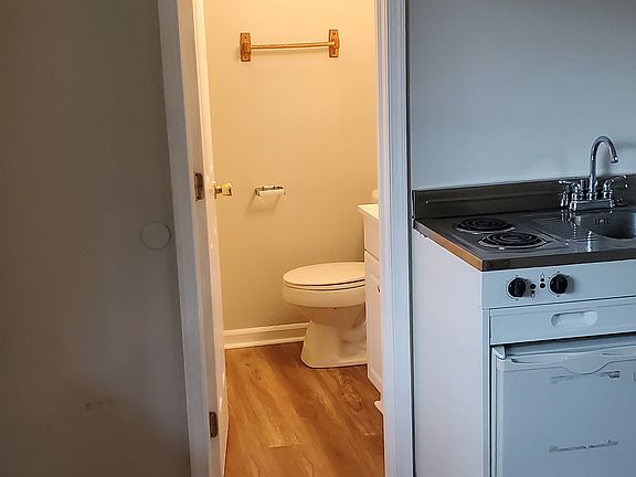 3rd image of 712 Alleghany St