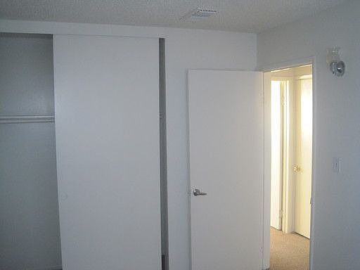 5th image of 513 McKellar Cir APT 4