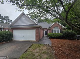 120 Cloverwood Dr, Fayetteville, GA 30215