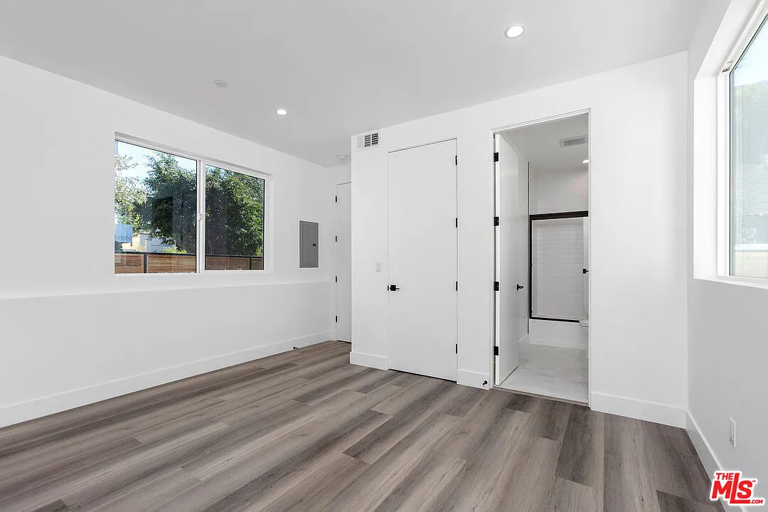 3 bed, 3.5 bath, 1260 sqft, $3,895 — Photo 4