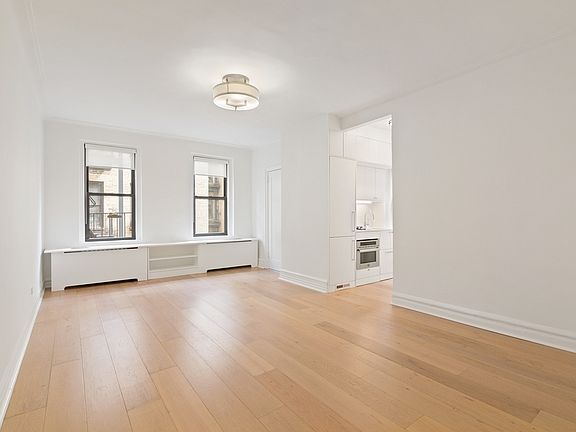 3rd image of 225 W 23rd St APT 3C