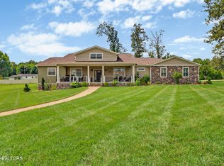 171 Red Oak Dr, Crossville, TN 38555