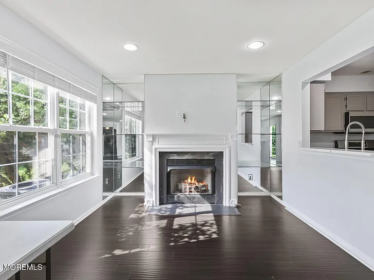 761 Banyan Ct — Photo 5