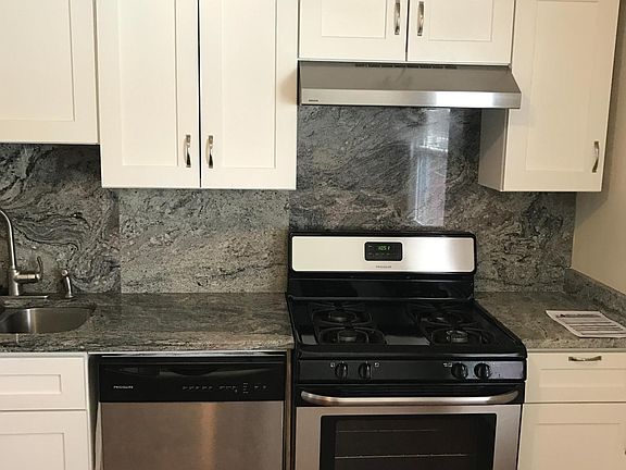 5th image of 1287 Brown St APT 1E