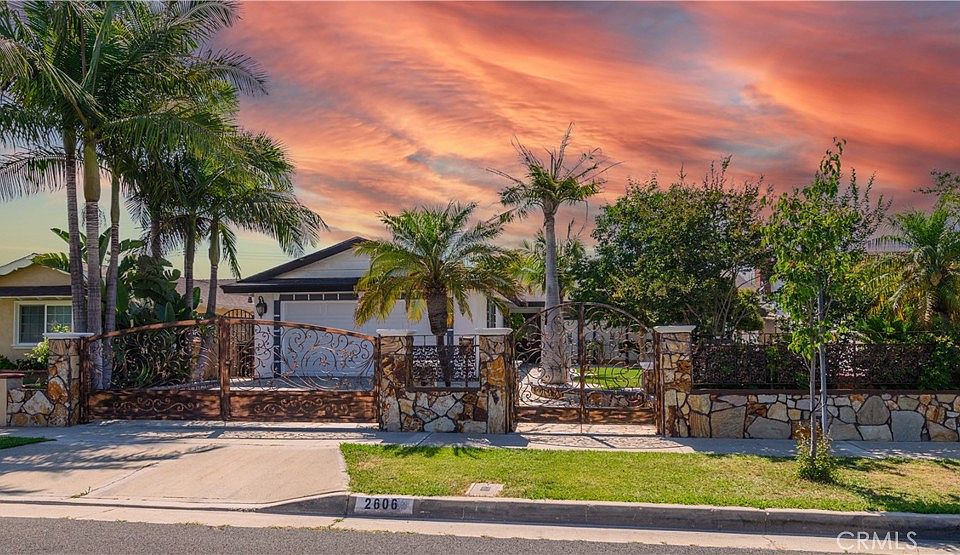 2606 S Poplar St, Santa Ana, CA 92704 Zillow