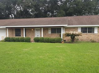 1100 Center St, El Campo, TX 77437
