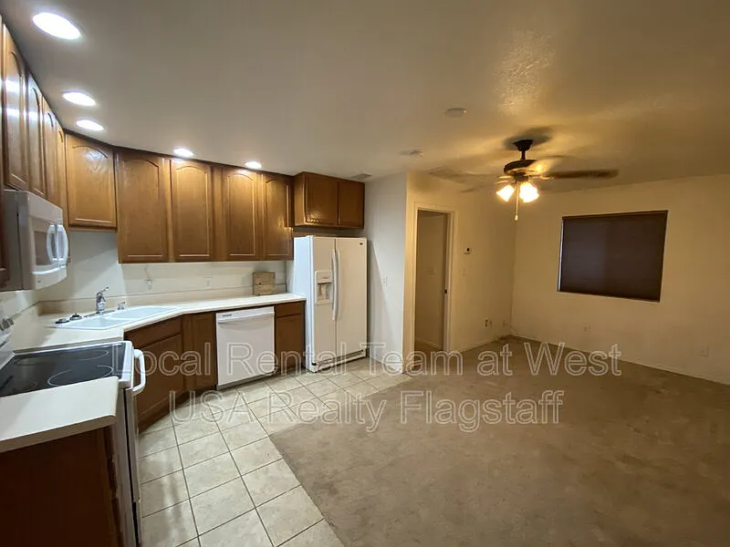 2 bed, 2.0 bath, 800 sqft, $1,600 — Photo 3