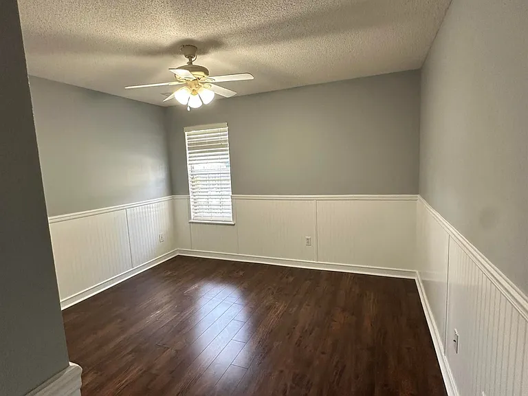 225 Autumn Woods Dr — Photo 10