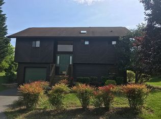181 The Woods Rd, Hedgesville, WV 25427